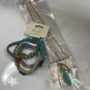 Necklace and bracelet set